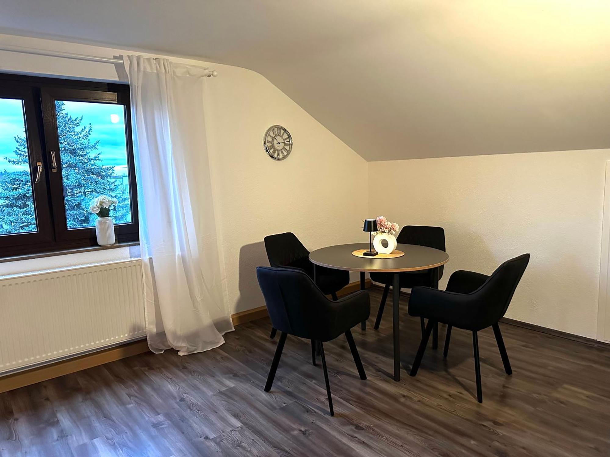 St-Apartment Charming 2 Dachgeschoss, 3 Zimmer In Geislingen 基斯林恩安德斯特 外观 照片